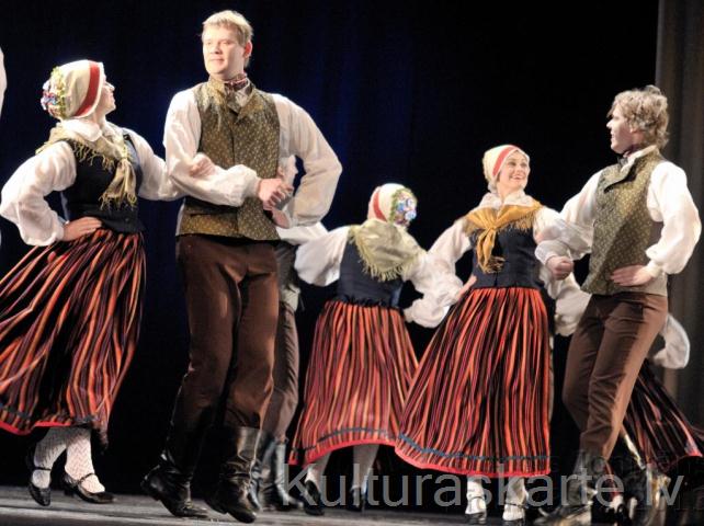 Tautas deju ansamblis Dardedze